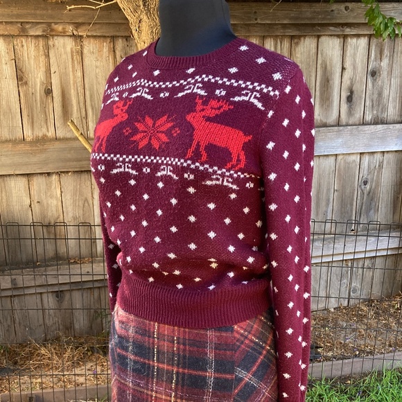 Burgundy & Red Holiday Sweater - Picture 3 of 5